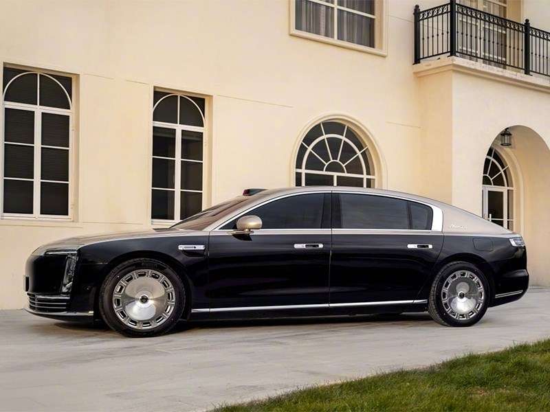 huawei podelilsya novymi izobrazheniyami bolshogo premialnogo sedana maextro s800