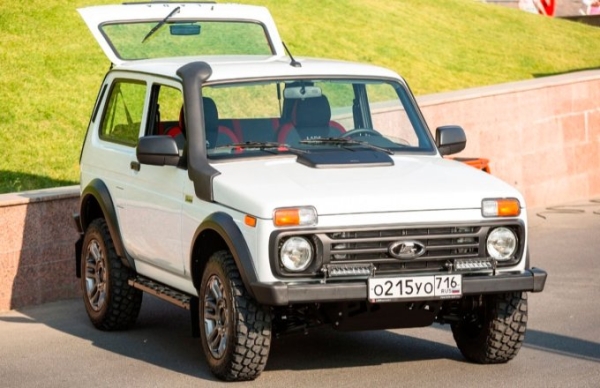 Предсерийную Lada Niva Sport показали на фото